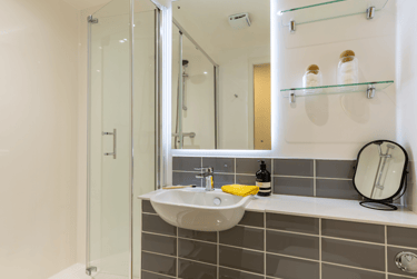 Classic Plus En Suite - Image 4